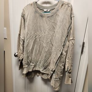 NWOT L/XL Tan Zenana Crewneck Sweatshirt